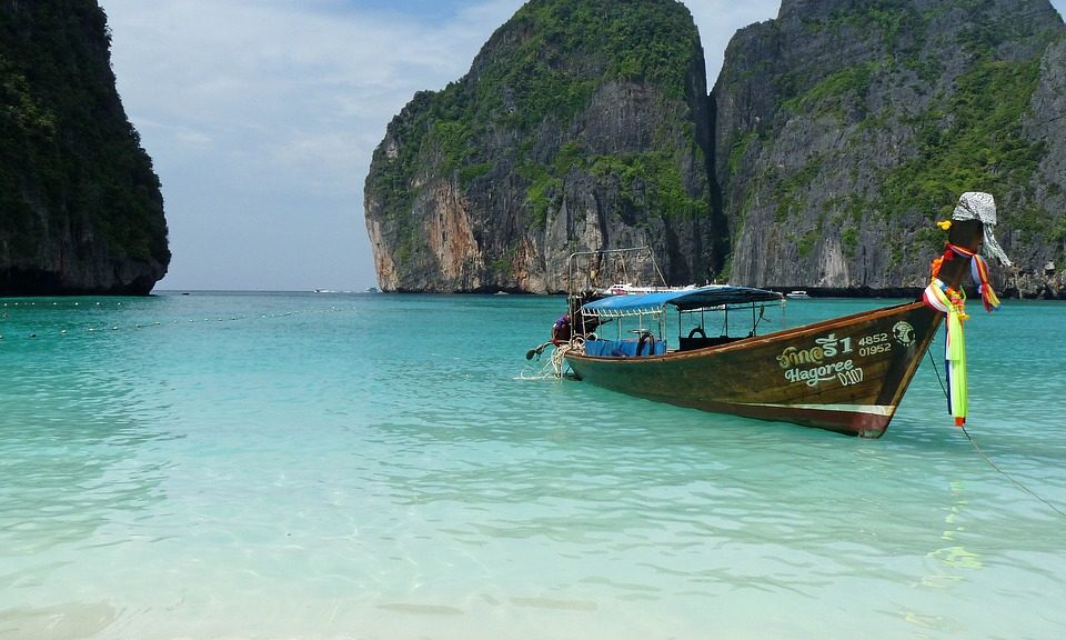 plage bateau à queue thailande
